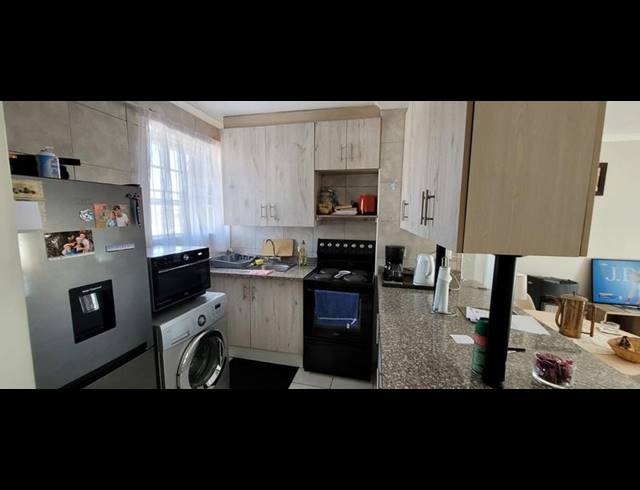 2 BEDROOM TOWNHOUSE FOR SALE IN VERWOERDPARK